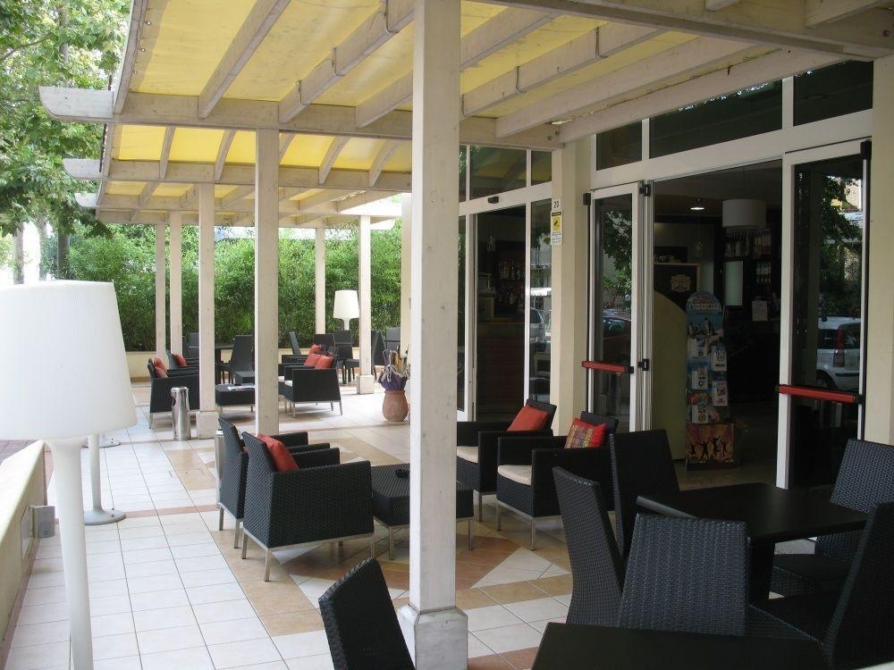 Hotel Orly Cesenatico Buitenkant foto