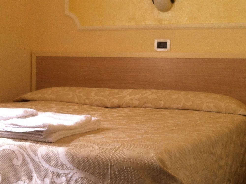 Hotel Orly Cesenatico Buitenkant foto