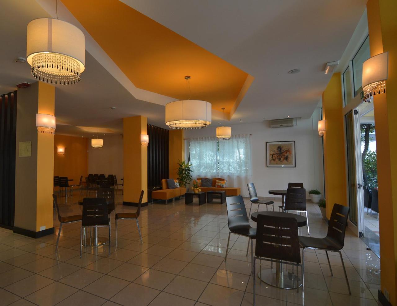 Hotel Orly Cesenatico Buitenkant foto