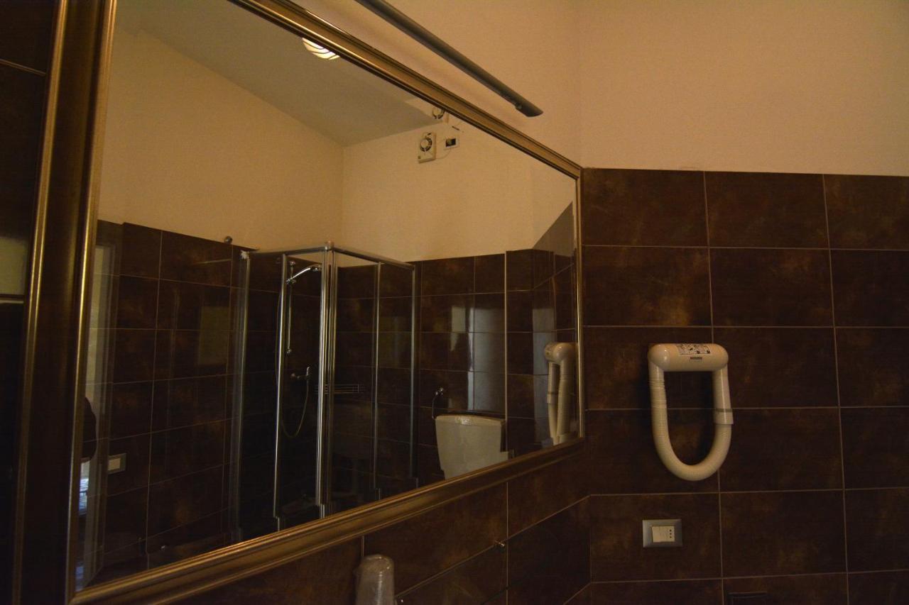 Hotel Orly Cesenatico Buitenkant foto