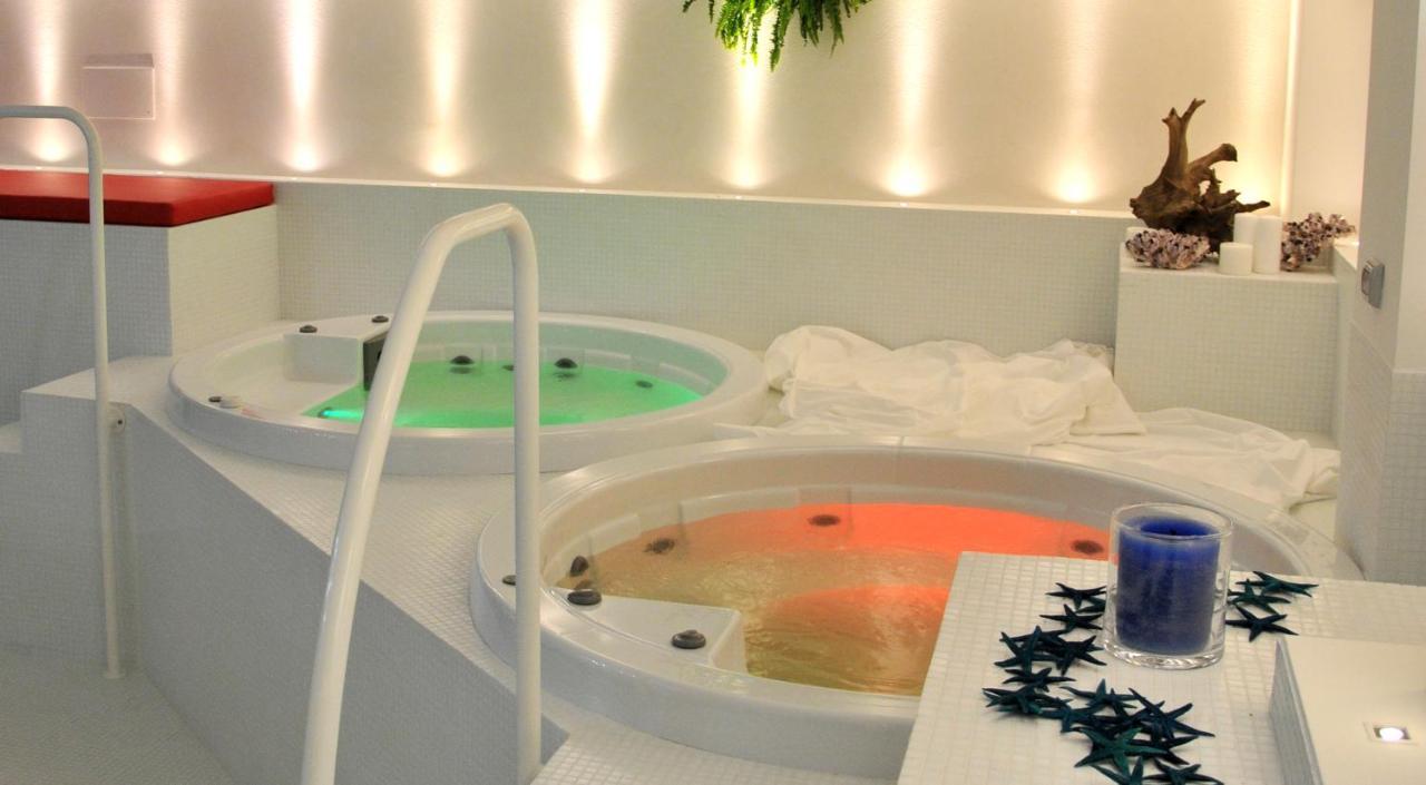 Hotel Orly Cesenatico Buitenkant foto